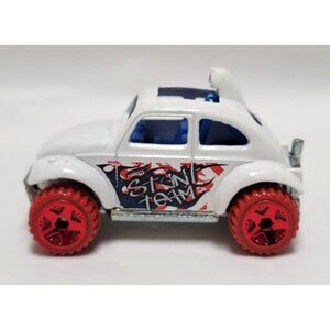 Vintage 1983 Hot Wheels Mattel White Die Cast VW STUNT TEAM Buggy Toy Red Wheels